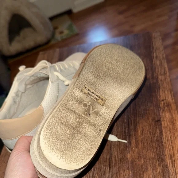 DV by Dolce Vita Hillow Sneakers 7.5 - Picture 8 of 8
